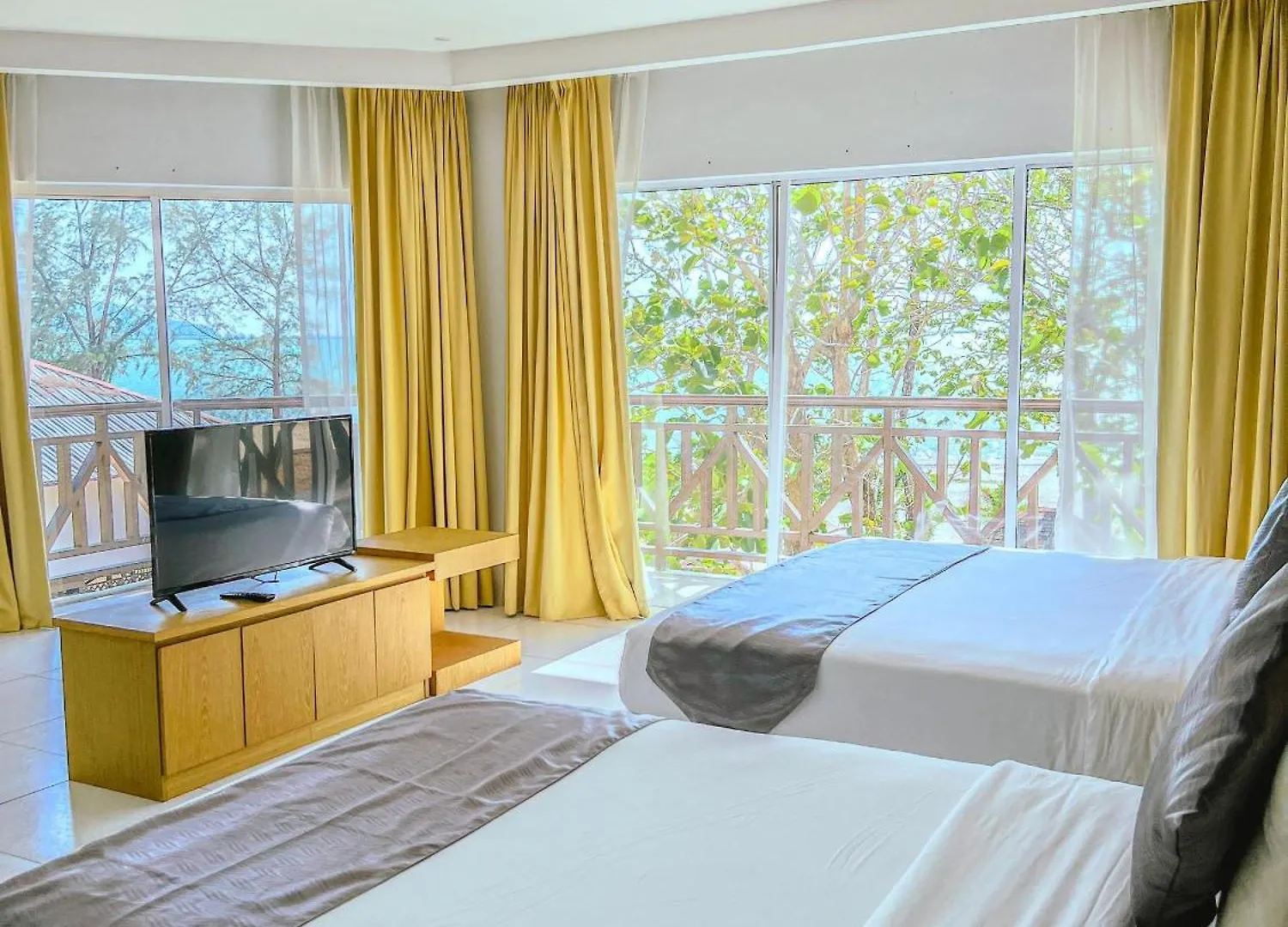 Century Langkasuka Resort Langkawi Pantai Cenang  4*, Pantai Cenang (Langkawi)